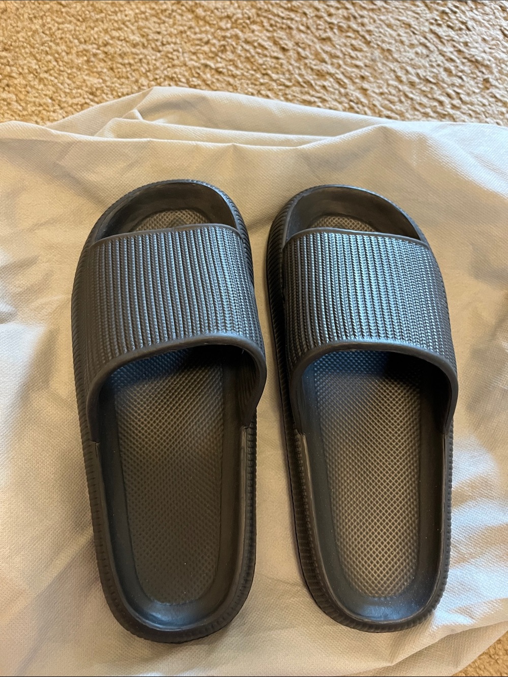 Women's Black Slide Sandals - Lightweight Everyday Comfort